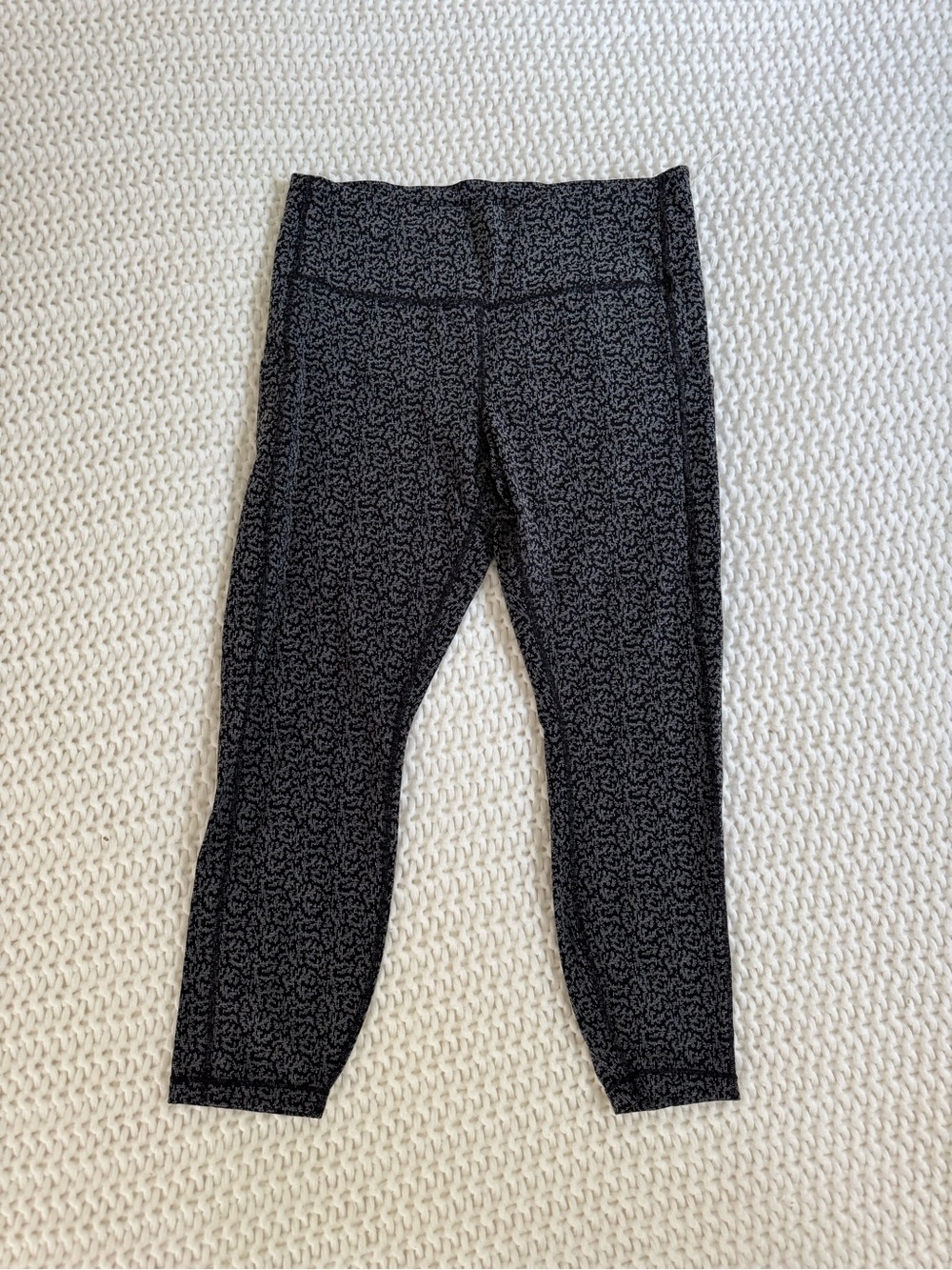 Athleta Black & Light Gray Patterned Leggings